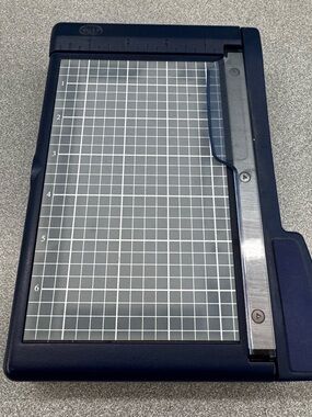 Creative Memories Navy Blue Paper Trimmer